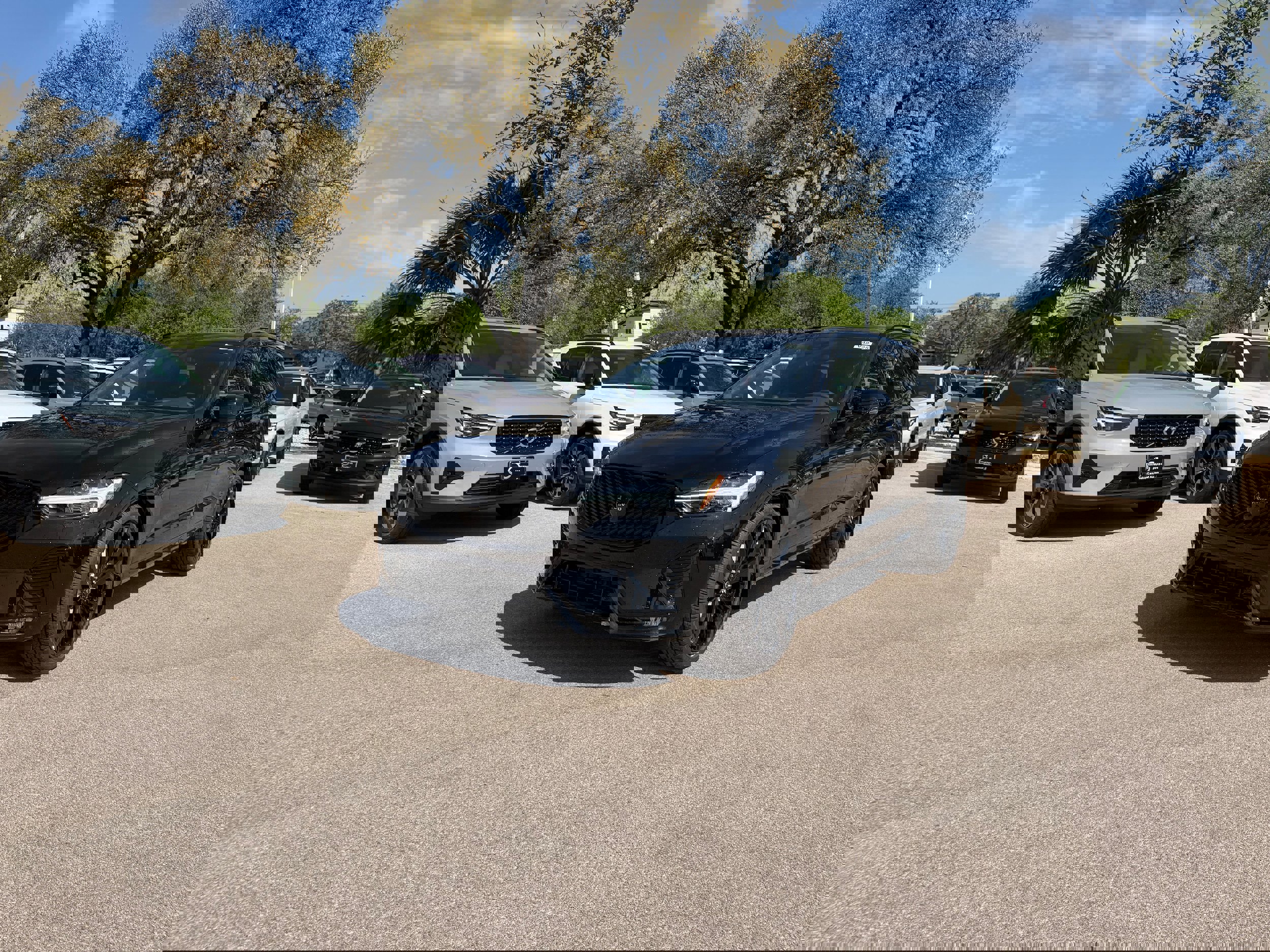 New 2026 Volvo XC60 B5 Ultra w/ Protection Package Premier image 2