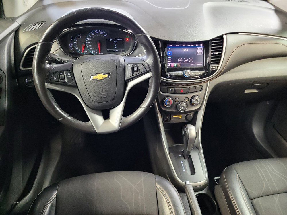 Used 2020 Chevrolet Trax LT w/ LT Convenience Package FWD image 22