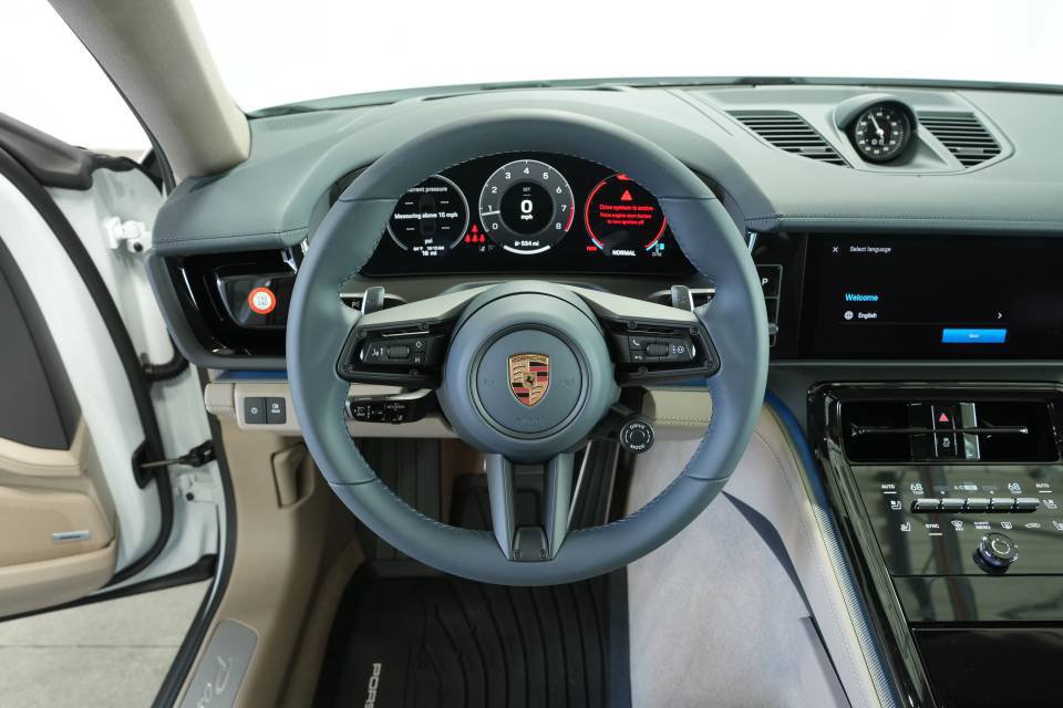 Certified 2025 Porsche Panamera 4 AWD/4WD image 13