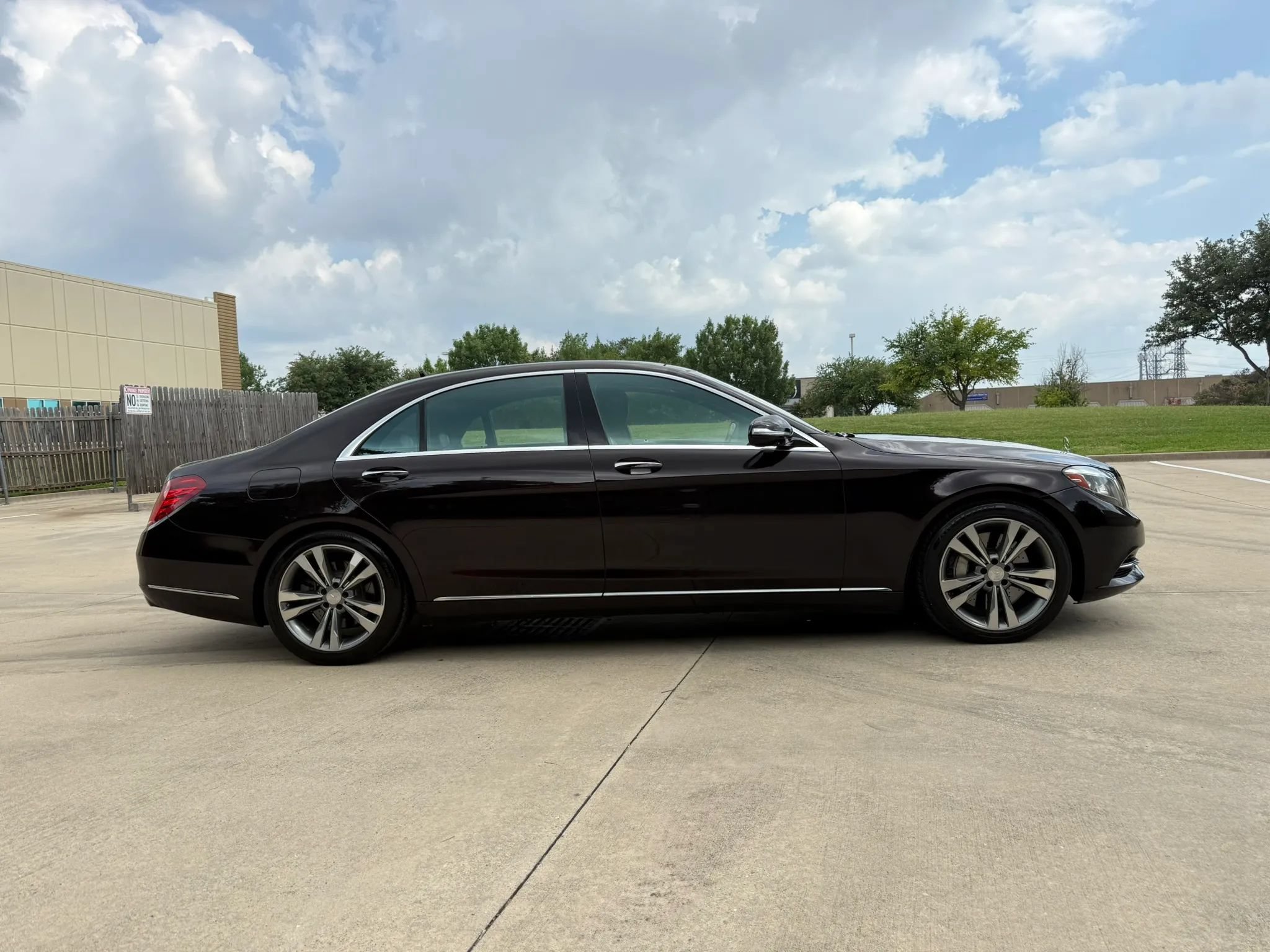 Used 2014 Mercedes-Benz S 550 Sedan w/ Premium 1 Package image 6