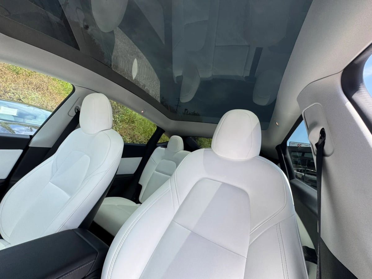 Used 2022 Tesla Model Y Long Range AWD/4WD image 12