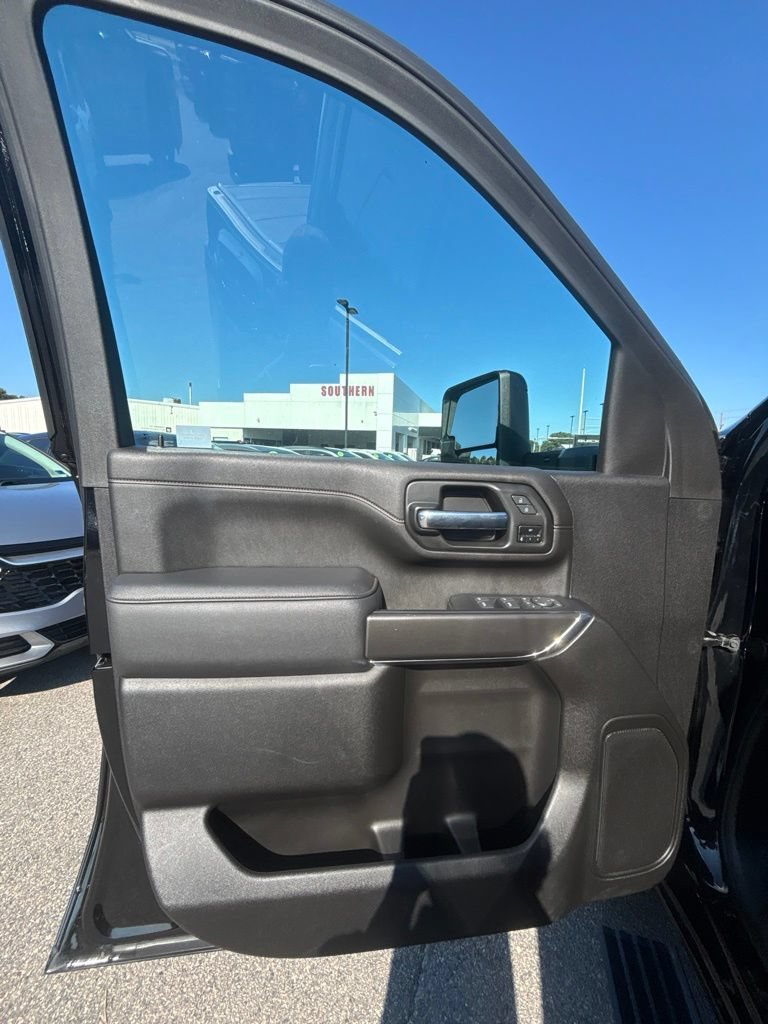 Used 2023 GMC Sierra 2500 AT4 w/ Gooseneck/5TH Wheel Package AWD/4WD image 11