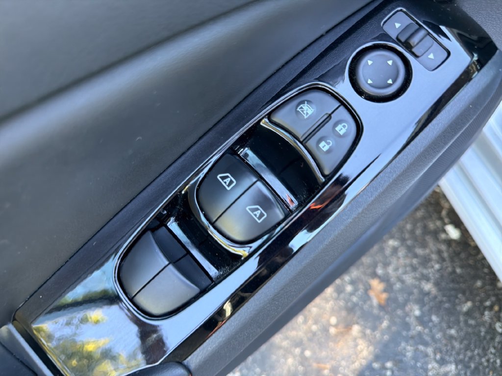 Certified 2025 Nissan Altima 2.5 SR AWD/4WD image 14