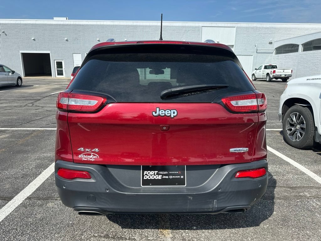Used 2017 Jeep Cherokee Latitude w/ Comfort/Convenience Group AWD/4WD image 4