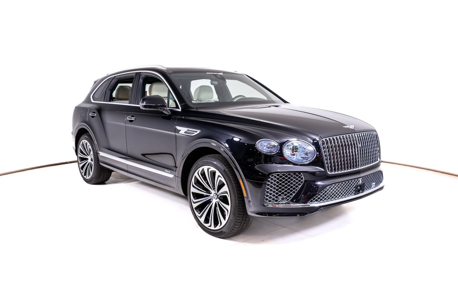 Used 2025 Bentley Bentayga AWD/4WD image 7