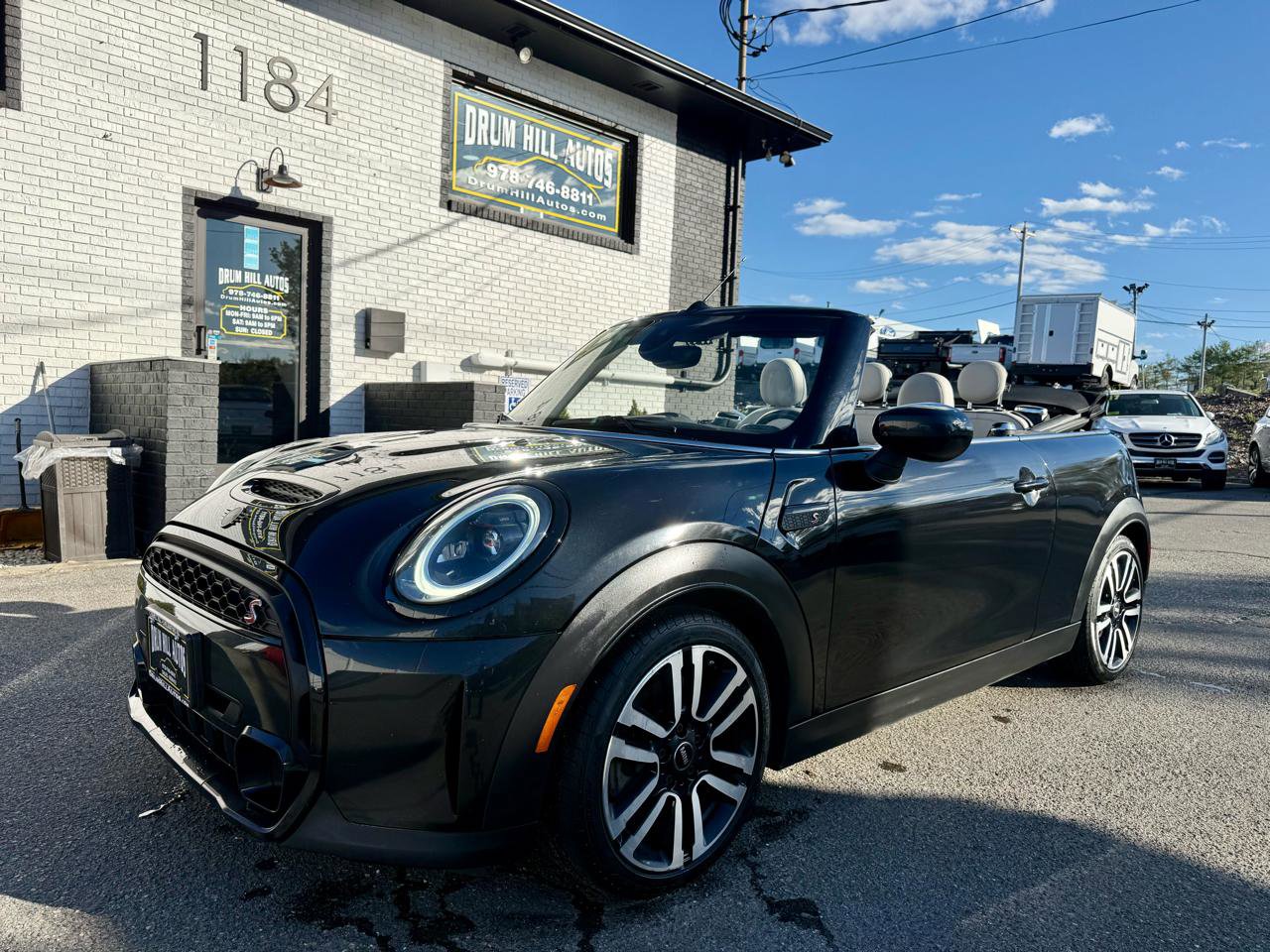 Used 2023 MINI Cooper S w/ Signature Upholstery Package FWD image 27