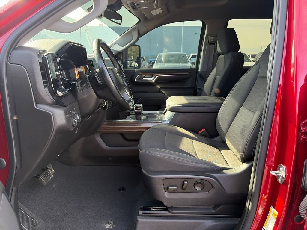 Used 2023 Chevrolet Silverado 1500 LT w/ Protection Package AWD/4WD image 12