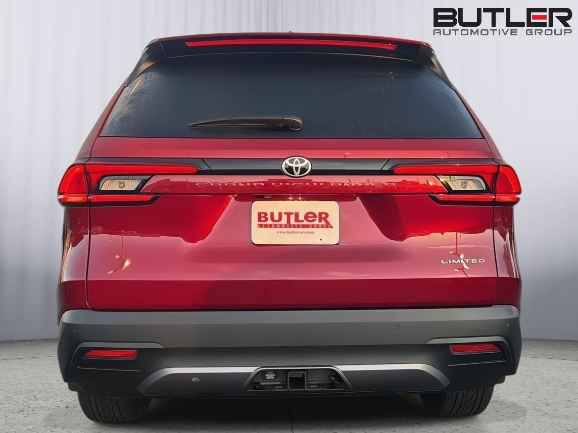 New 2026 Toyota Grand Highlander FWD image 5