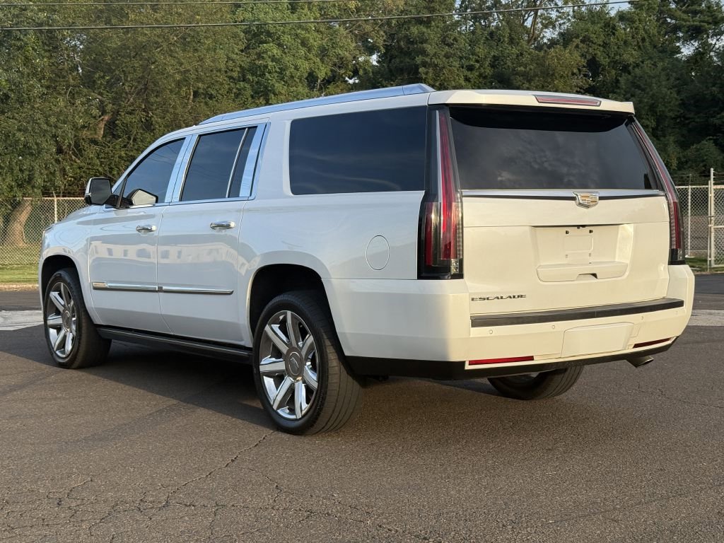 Used 2016 Cadillac Escalade ESV Platinum image 11