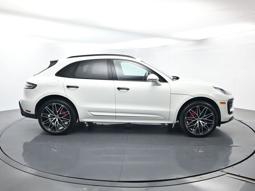 Certified 2023 Porsche Macan S AWD/4WD image 16