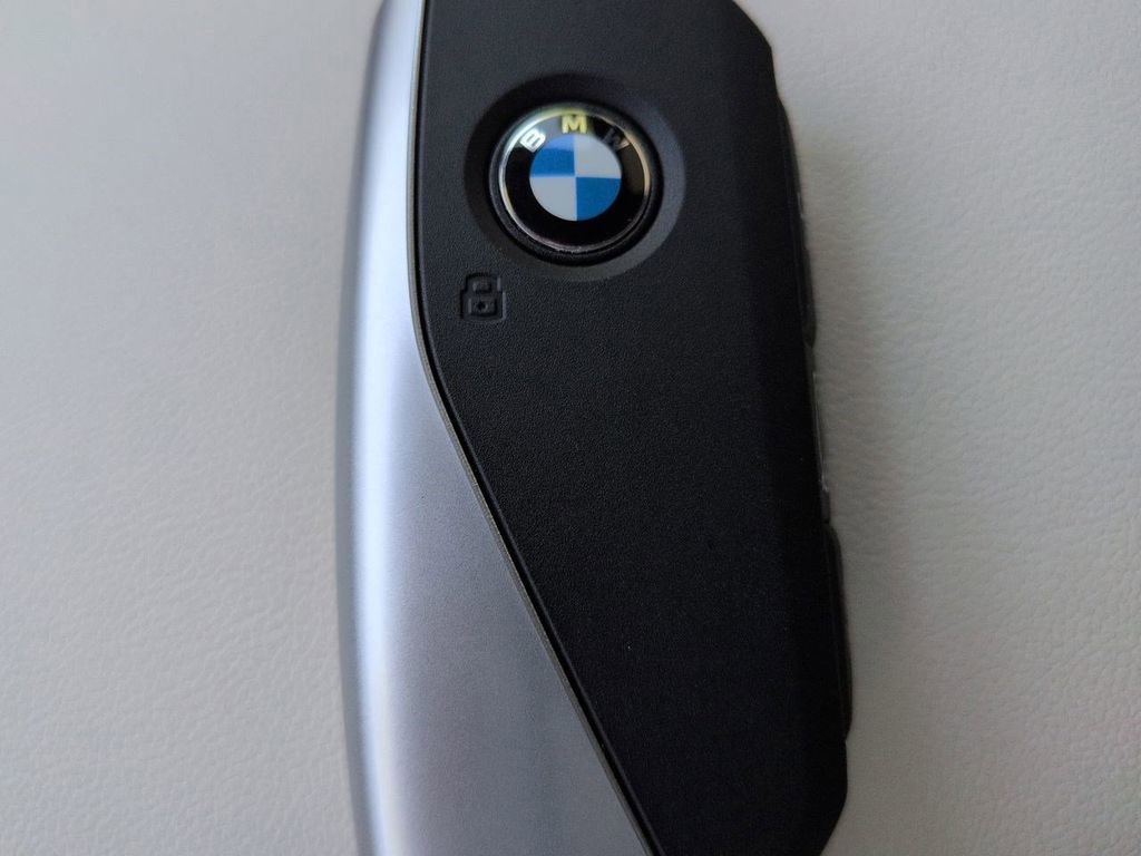 New 2026 BMW X5 xDrive50e w/ M Sport Package AWD/4WD image 30