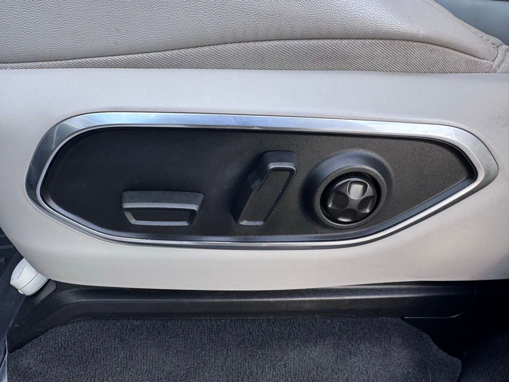 Used 2023 Jeep Wagoneer 4WD w/ Premium Group I image 22