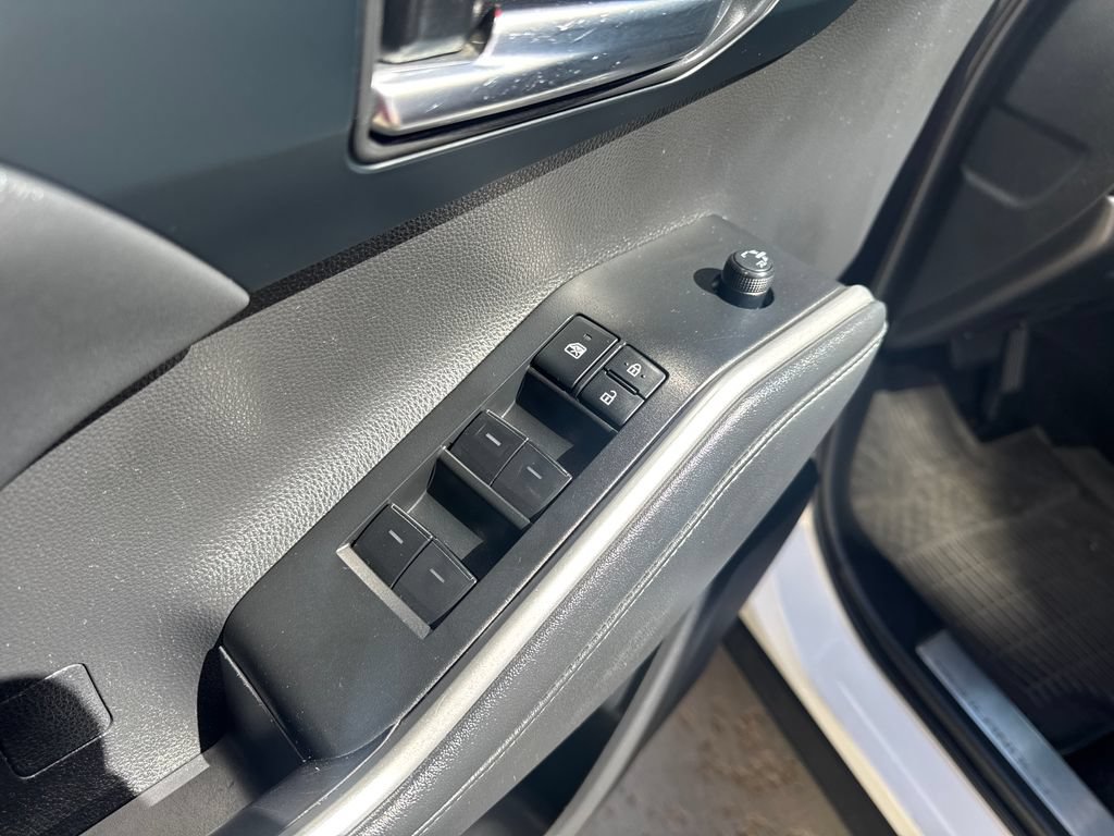 Used 2022 Toyota Highlander XSE AWD/4WD image 11