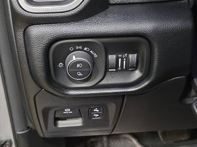 Used 2021 RAM 1500 Laramie w/ Off Road Group image 30