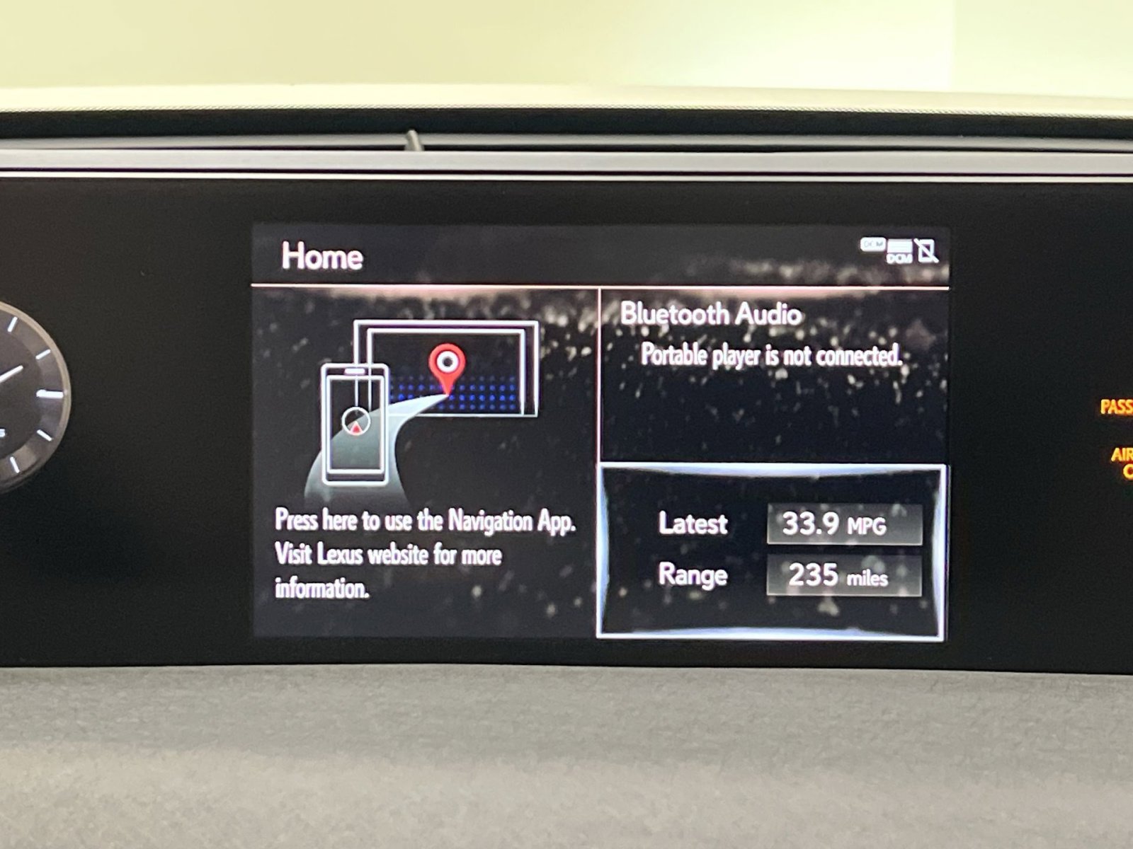 Used 2019 Lexus UX 200 image 18