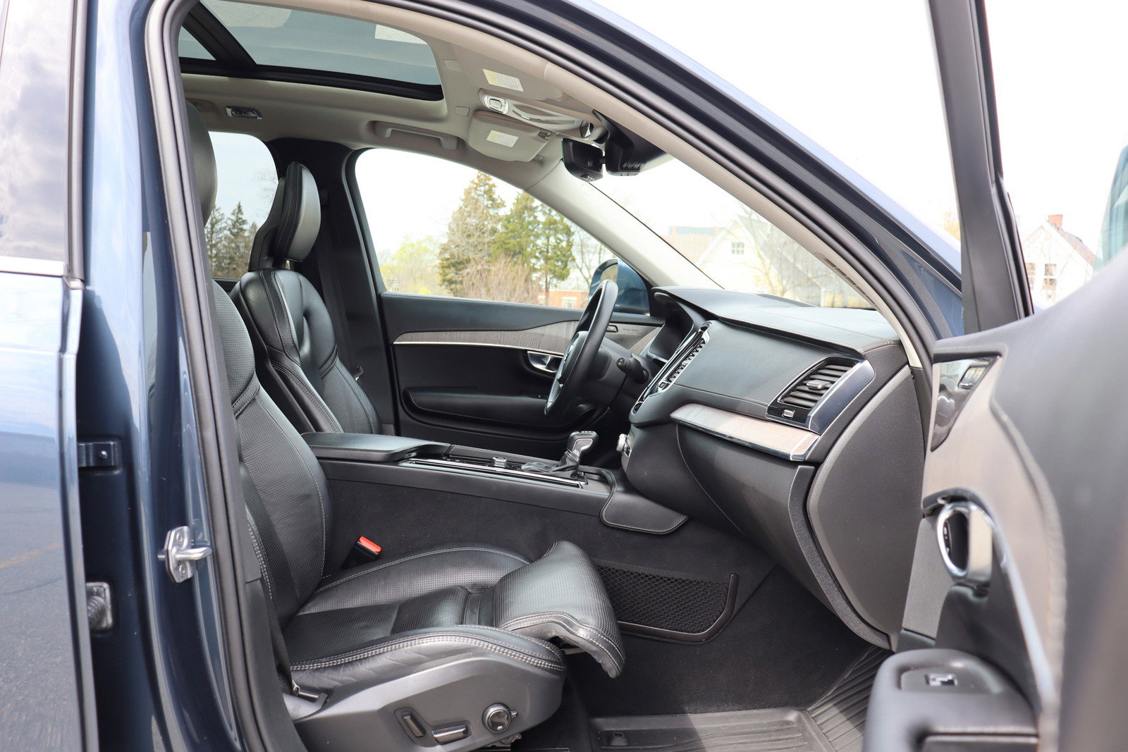 Used 2021 Volvo XC90 T6 Inscription AWD/4WD image 22