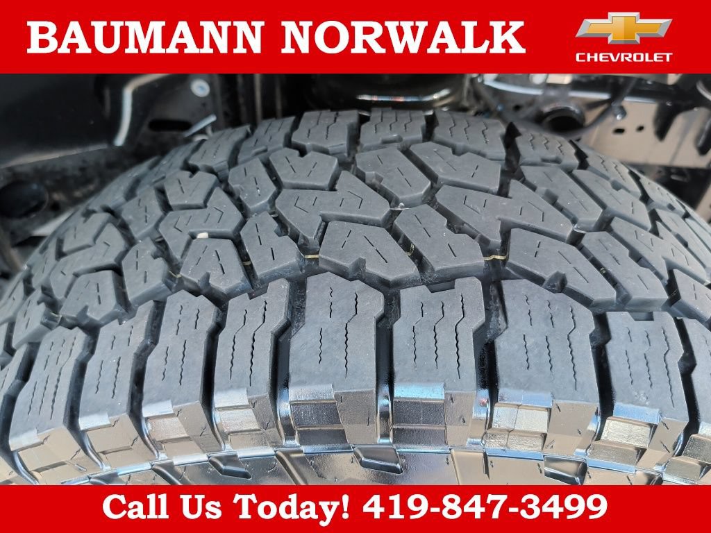 Used 2023 Jeep Gladiator Rubicon w/ Cold Weather Group AWD/4WD image 11