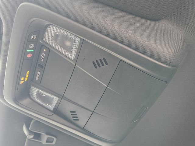 Used 2022 Chevrolet Equinox RS w/ RS Leather Package FWD image 25