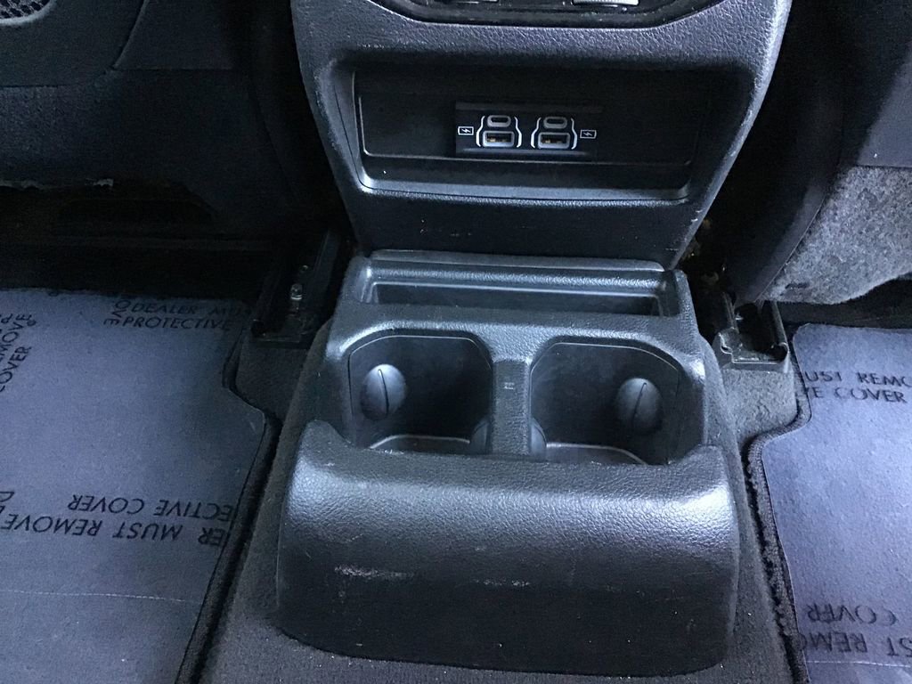 Used 2023 Jeep Grand Cherokee L Laredo image 13