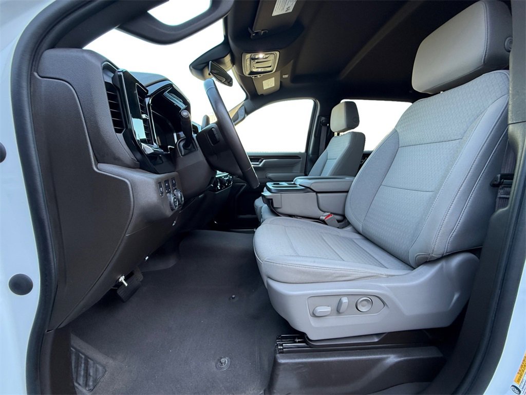 New 2026 Chevrolet Suburban Z71 w/ Sun And Tow Package image 9