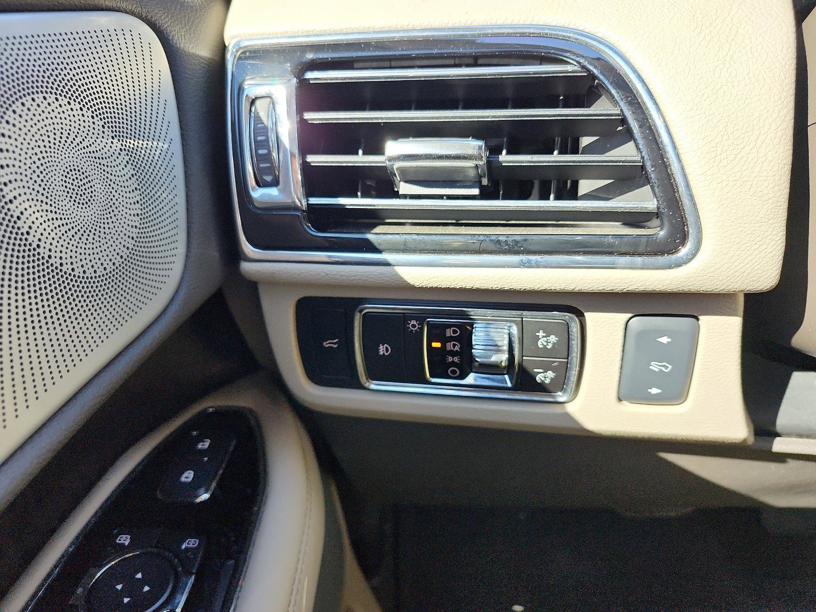 Used 2023 Lincoln Navigator L Reserve image 24