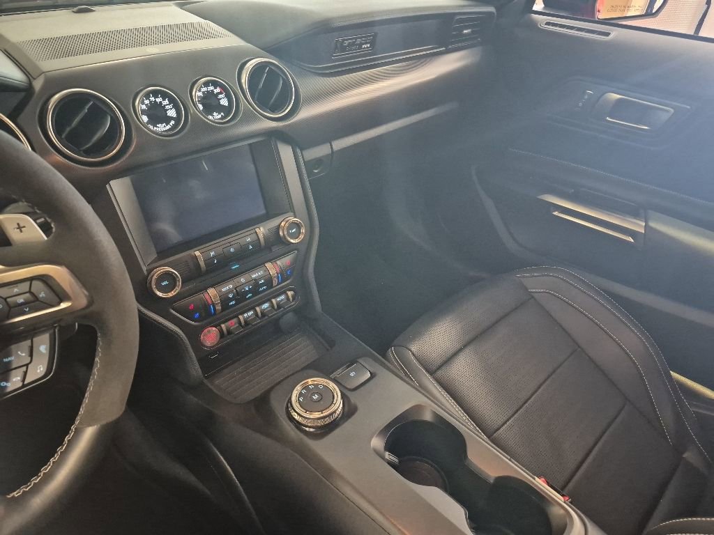 Used 2021 Ford Mustang Shelby GT500 w/ Technology Package RWD image 21