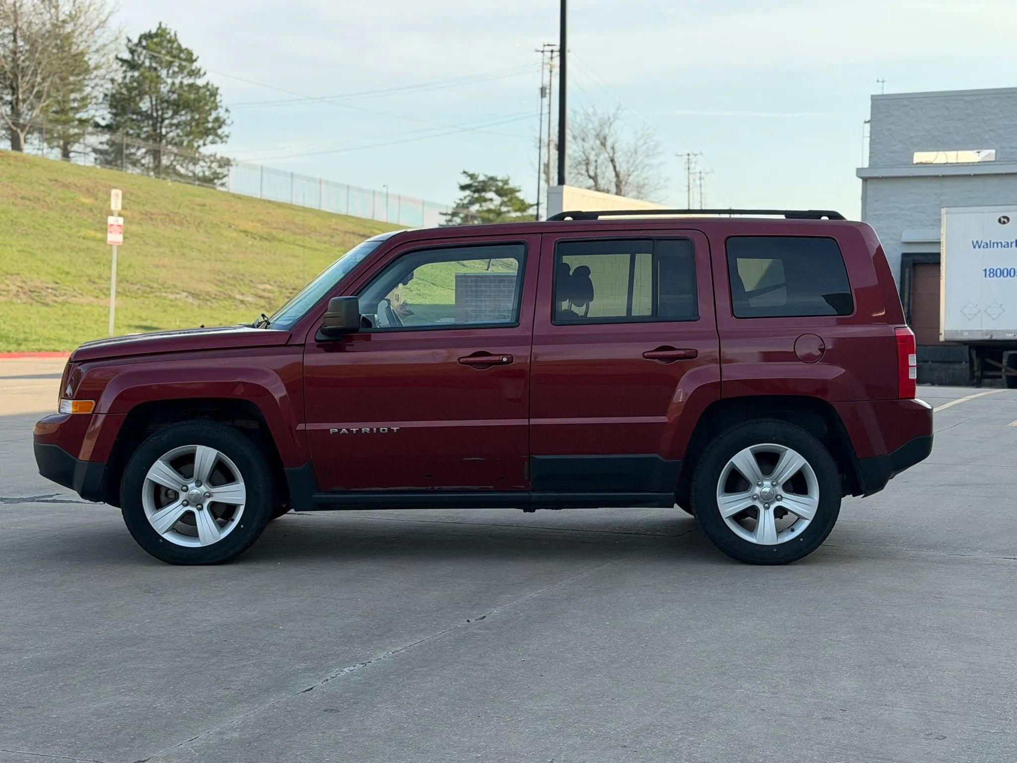 Used 2016 Jeep Patriot Latitude image 4
