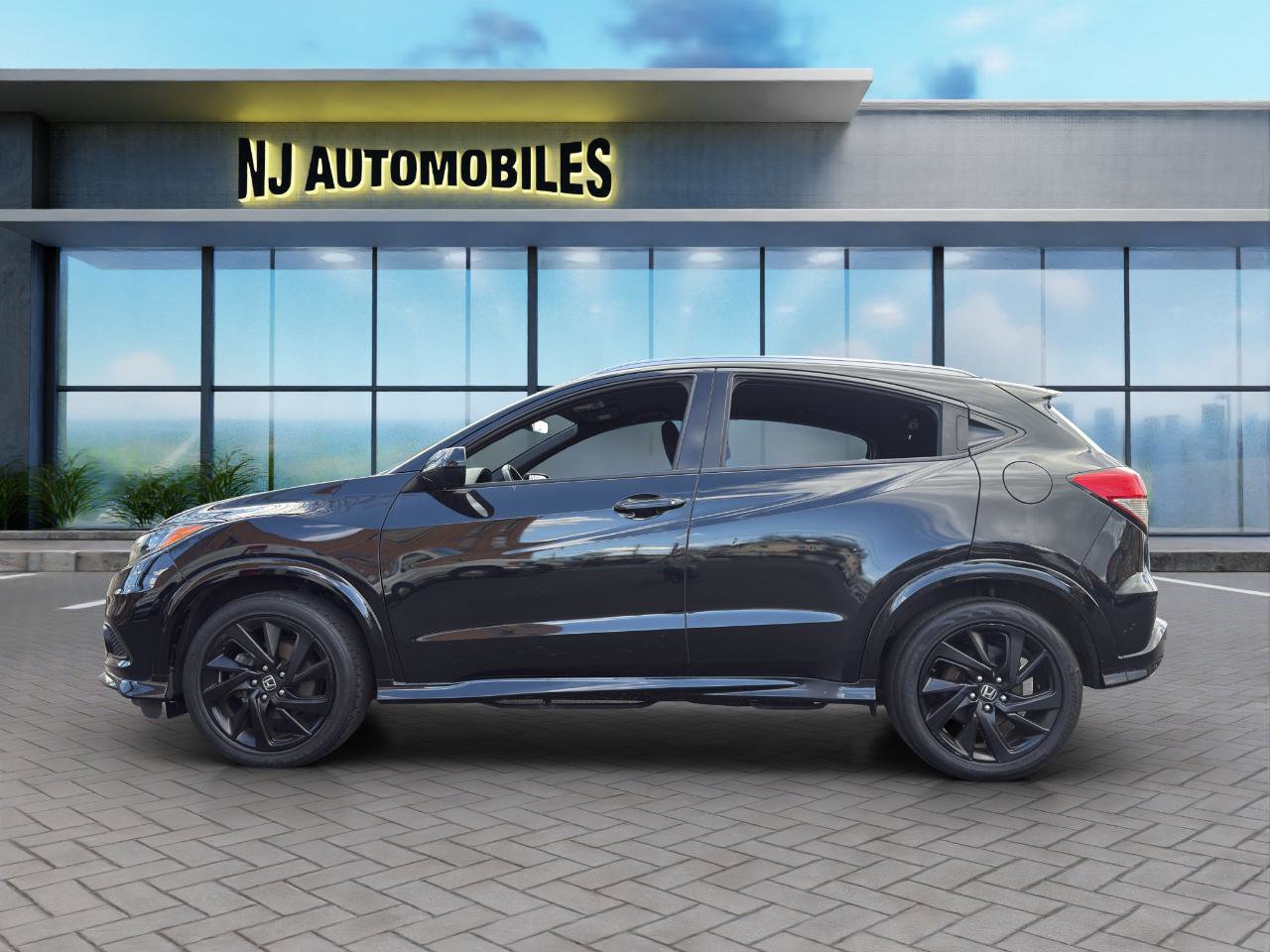 Used 2021 Honda HR-V Sport image 4