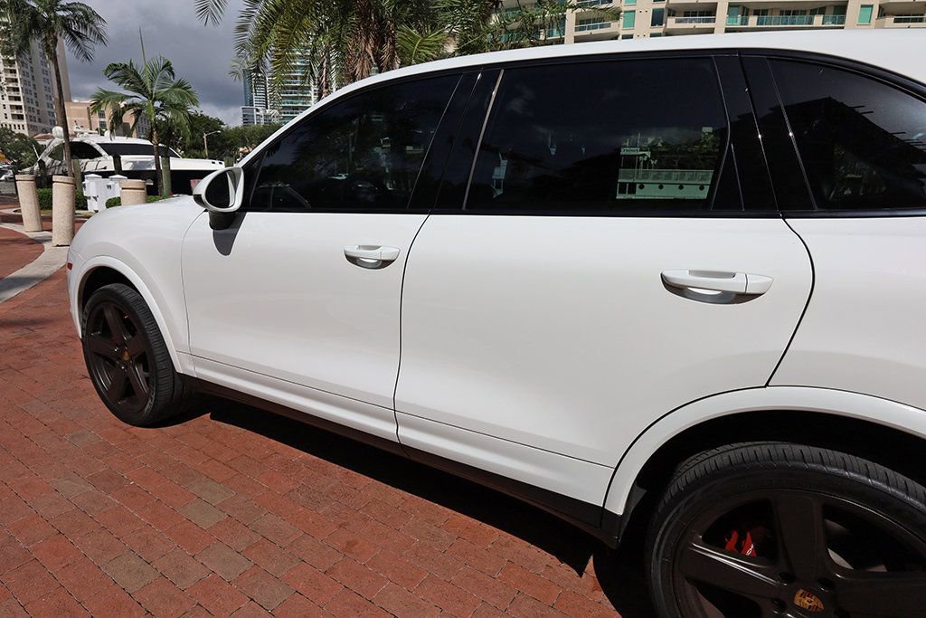 Used 2018 Porsche Cayenne Platinum Edition image 22