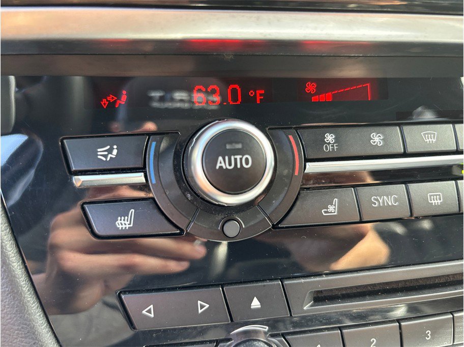 Used 2016 BMW X5 M image 38