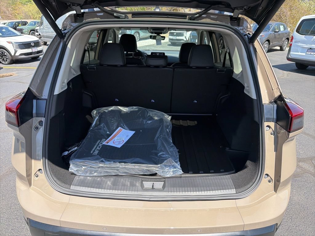 New 2026 Nissan Rogue SV w/ Rock Creek Premium Package AWD/4WD image 25
