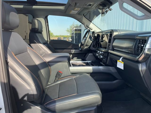 Used 2025 Ford F350 Lariat w/ Chrome Package image 17