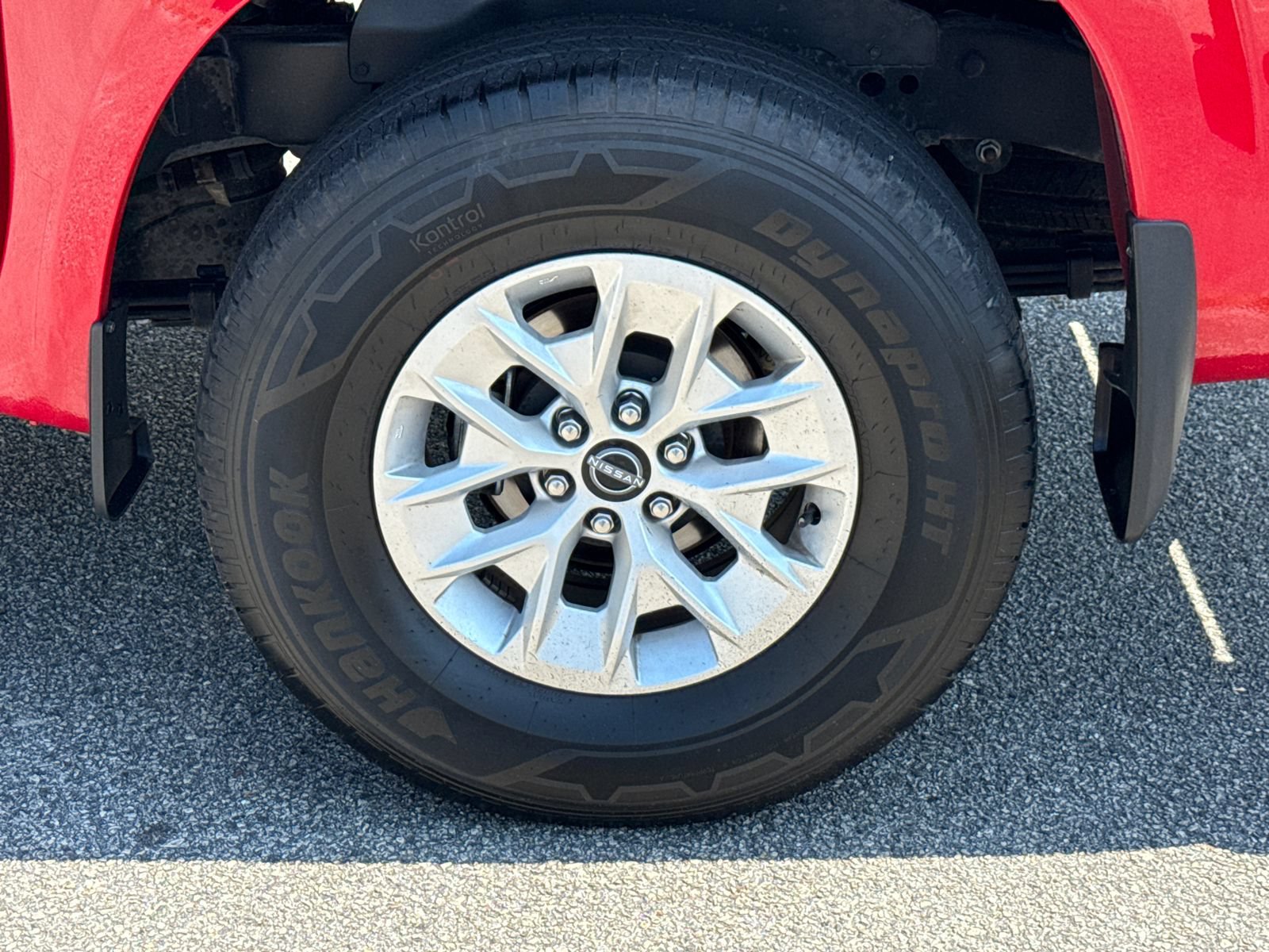 Used 2024 Nissan Frontier SV RWD image 19