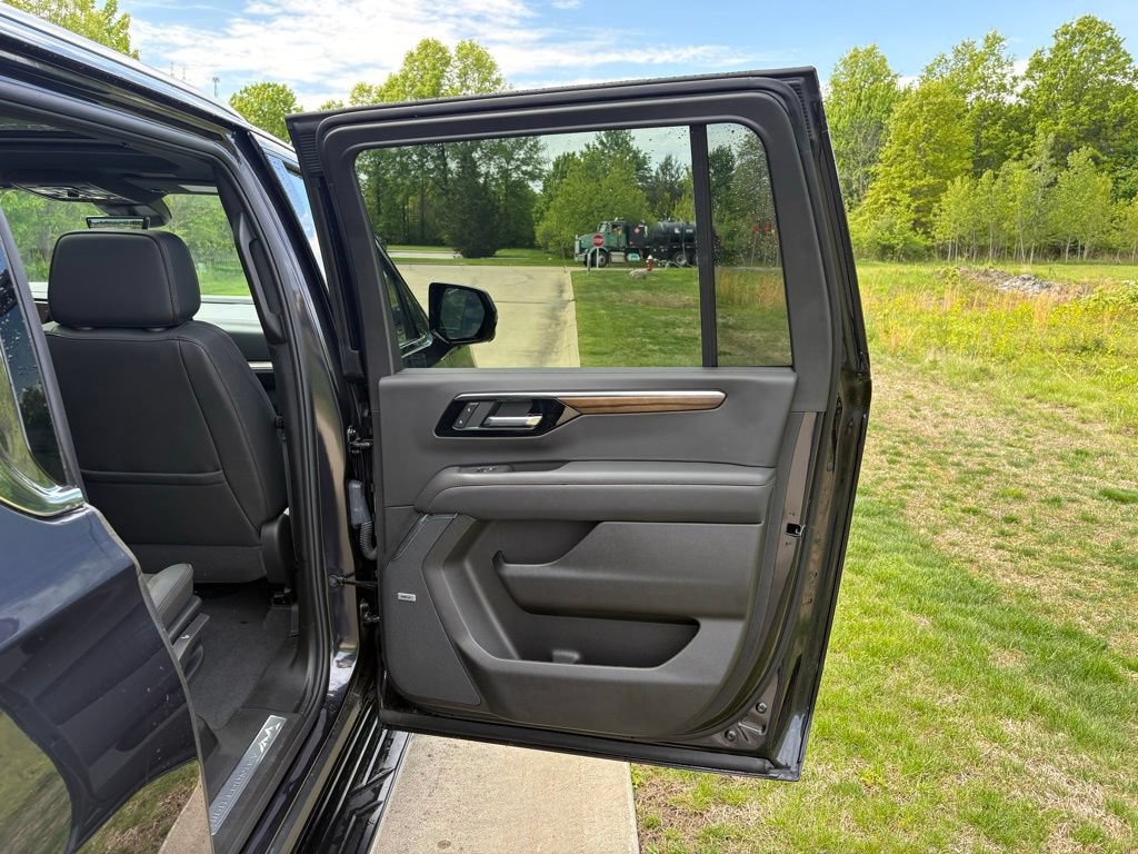 New 2026 Chevrolet Suburban High Country w/ Sun And Tow Package AWD/4WD image 45