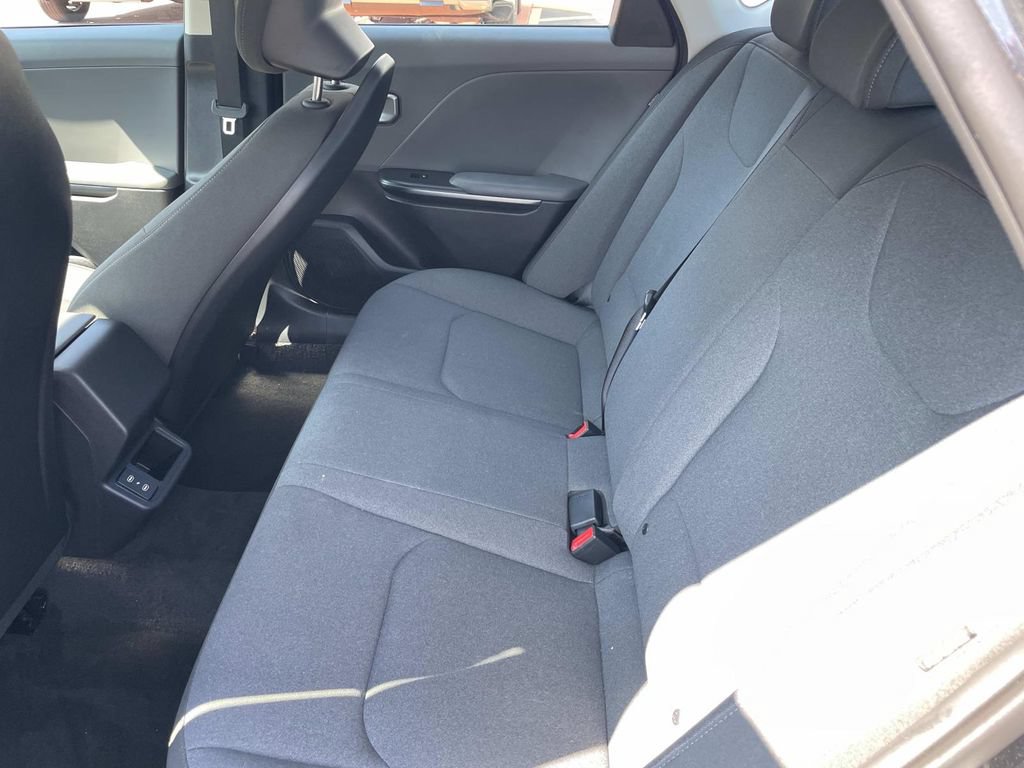 Used 2025 Kia K4 FWD image 14