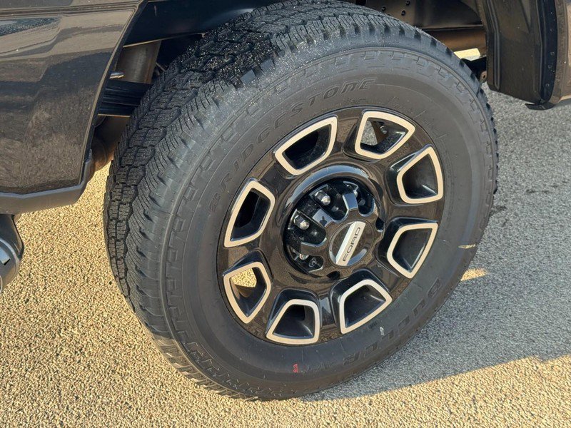New 2026 Ford F250 Platinum w/ FX4 Off-Road Package image 5