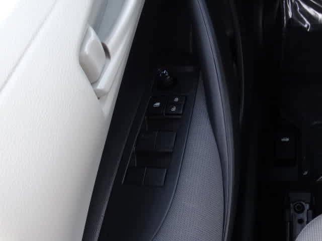 Used 2023 Toyota Corolla LE w/ Carpet Mat Package (TMS) image 38