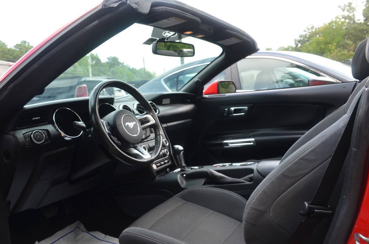 Used 2016 Ford Mustang Convertible w/ Equipment Group 051A RWD image 12