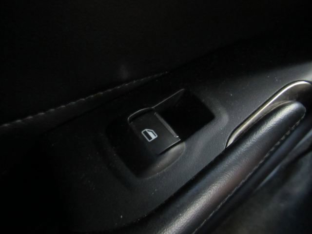 Used 2016 Lincoln MKC Premiere image 27