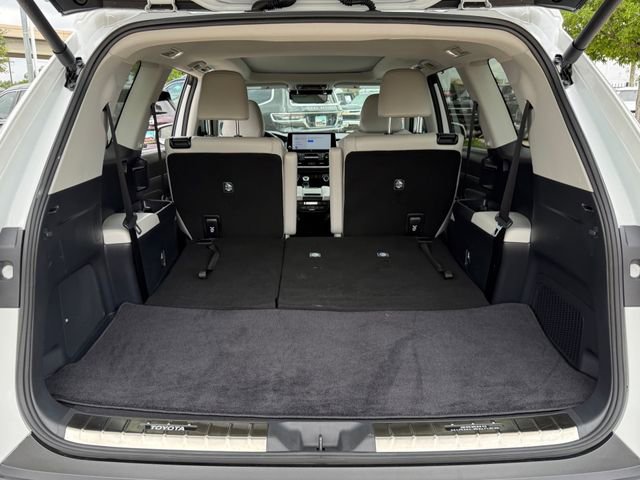 Used 2026 Toyota Grand Highlander Limited image 32