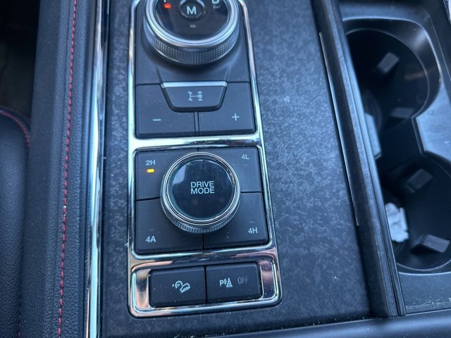 Used 2024 Ford Expedition Limited image 27