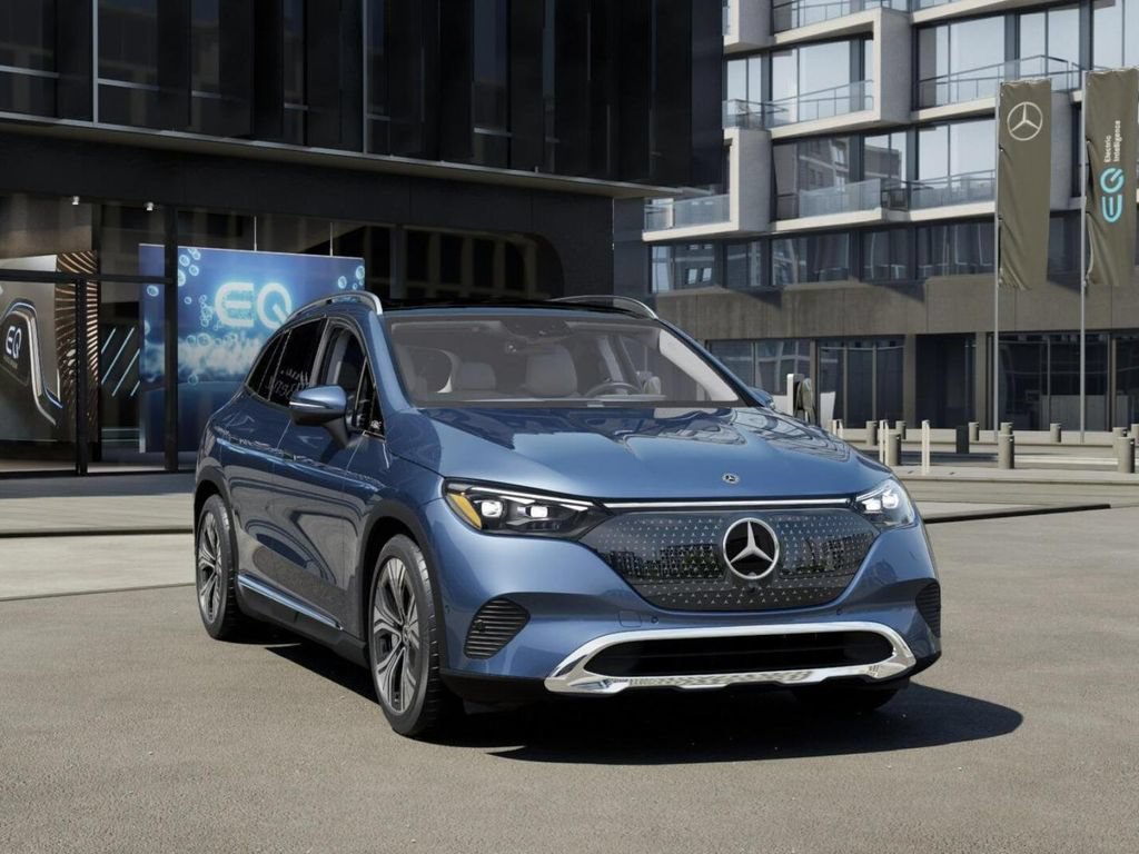 New 2027 Mercedes-Benz EQE 320+ SUV image 9