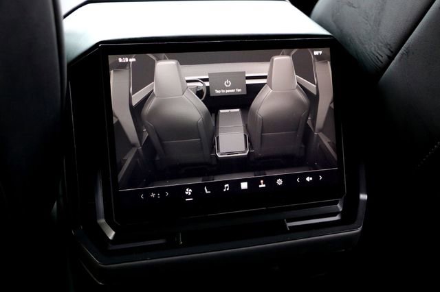 Used 2024 Tesla Cybertruck AWD Crew Cab image 29