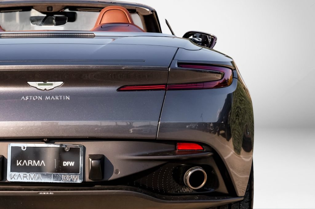 Used 2019 Aston Martin DB11 Volante RWD image 46
