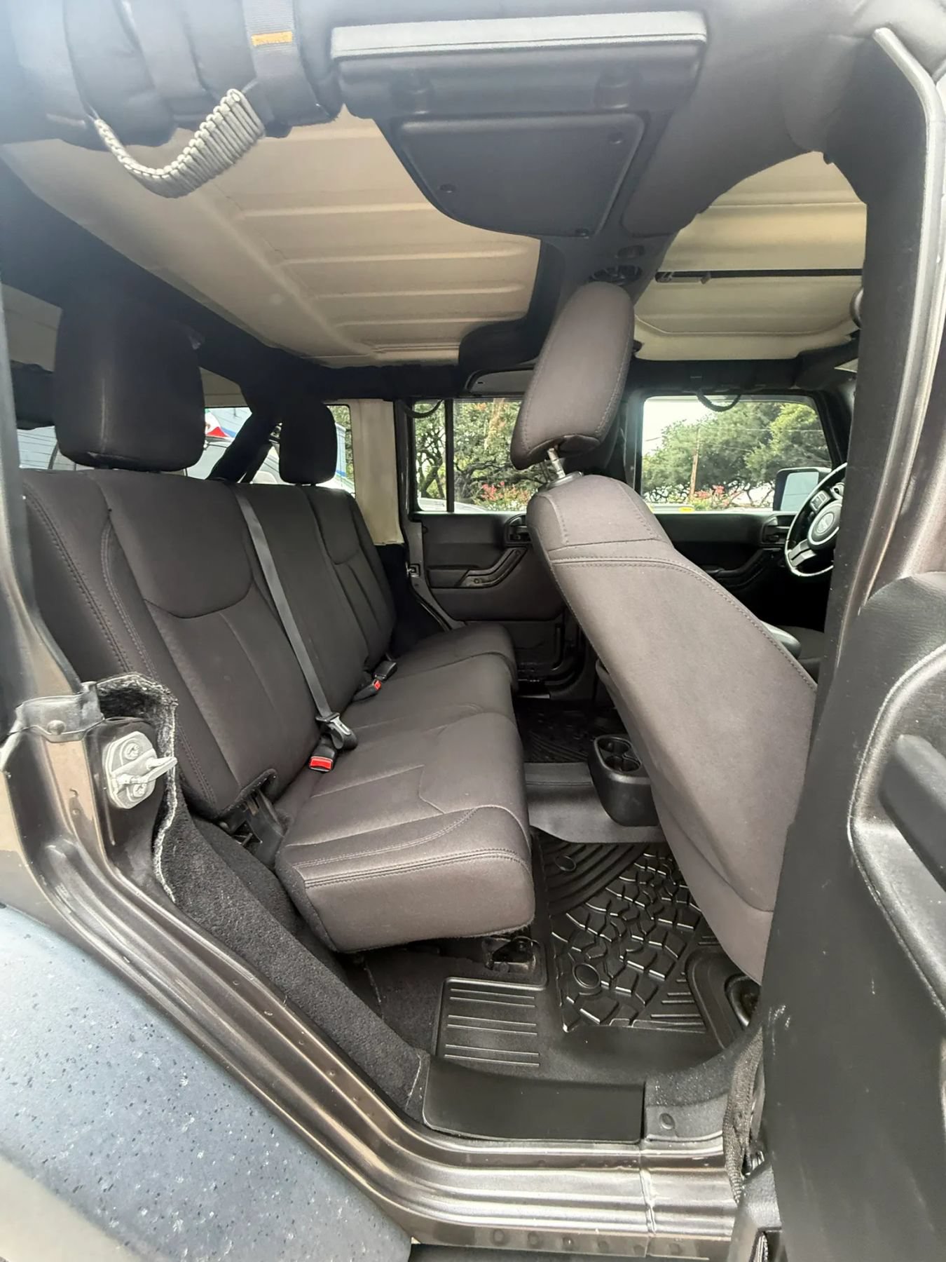 Used 2017 Jeep Wrangler Unlimited Sport w/ Quick Order Package 24S AWD/4WD image 16