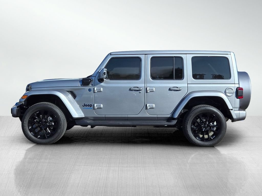 Used 2021 Jeep Wrangler Unlimited Sahara AWD/4WD image 7