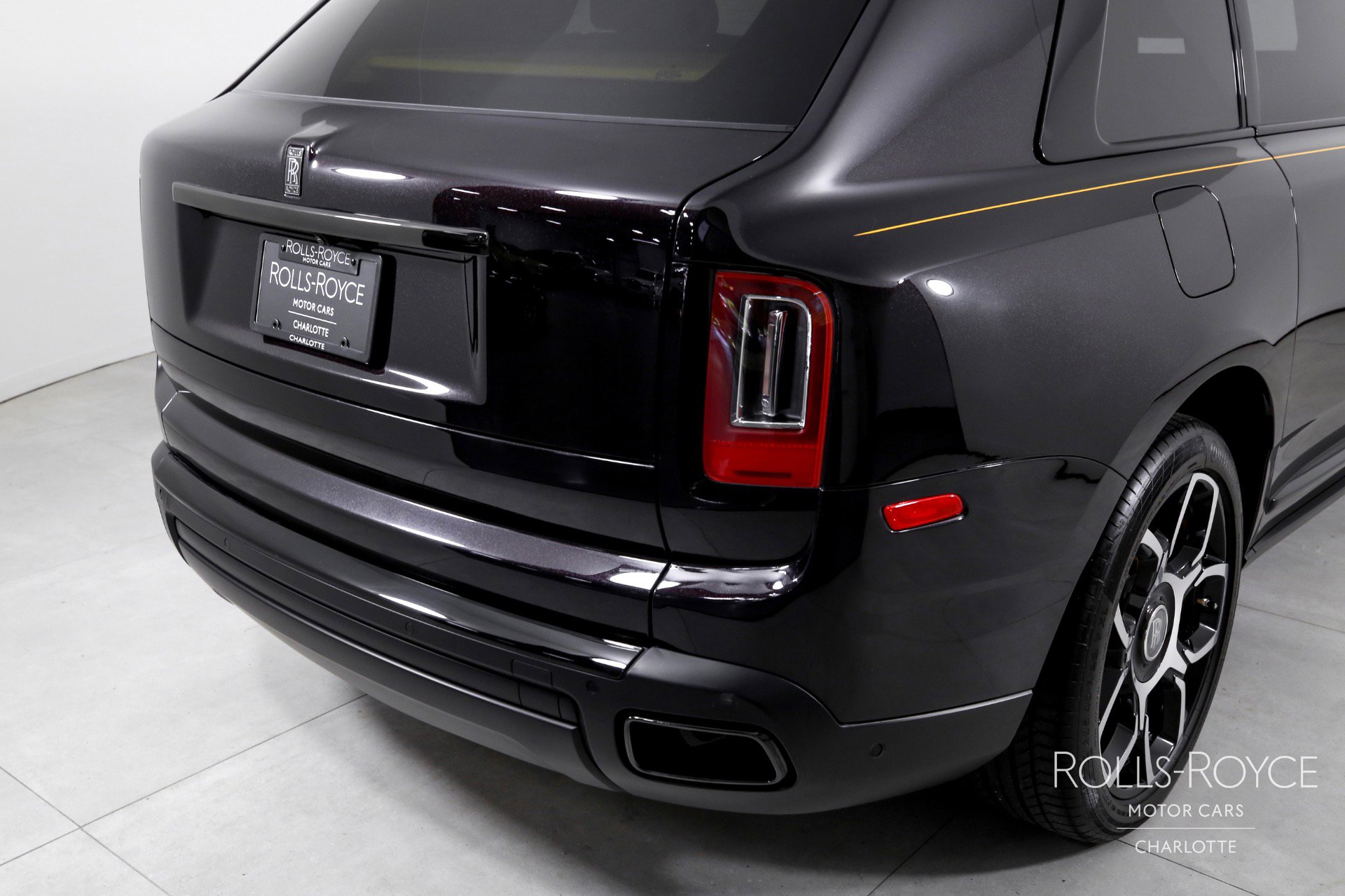 Certified 2023 Rolls-Royce Cullinan Black Badge w/ Driver's Package image 45