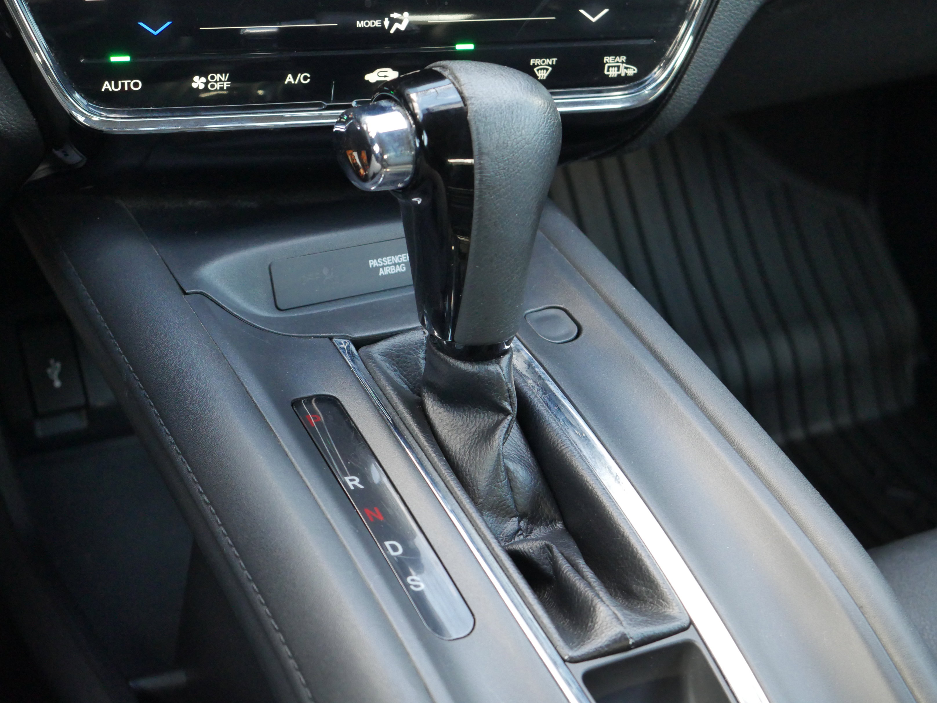 Used 2017 Honda HR-V EX-L image 16