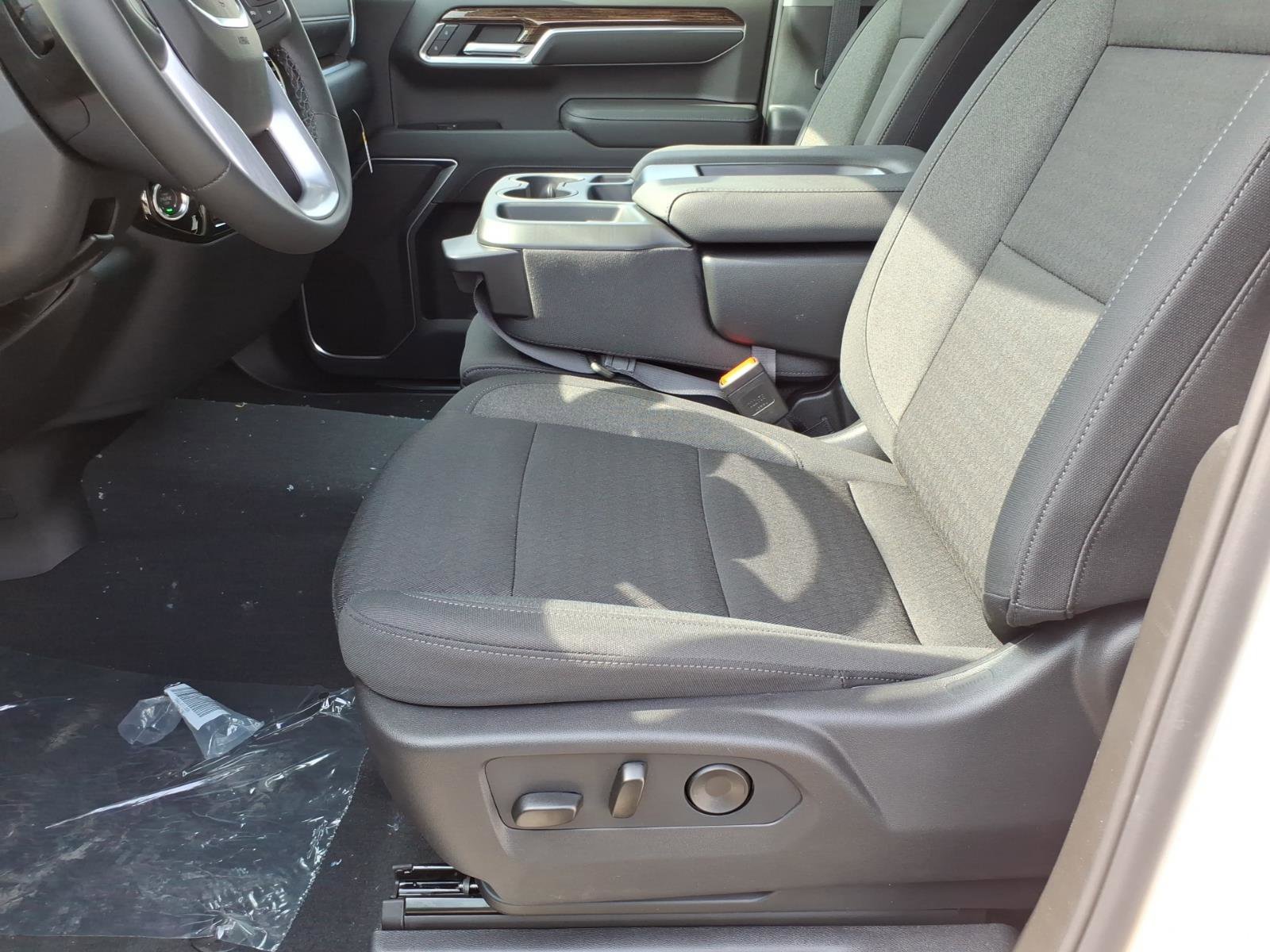 New 2026 GMC Sierra 1500 Elevation image 13