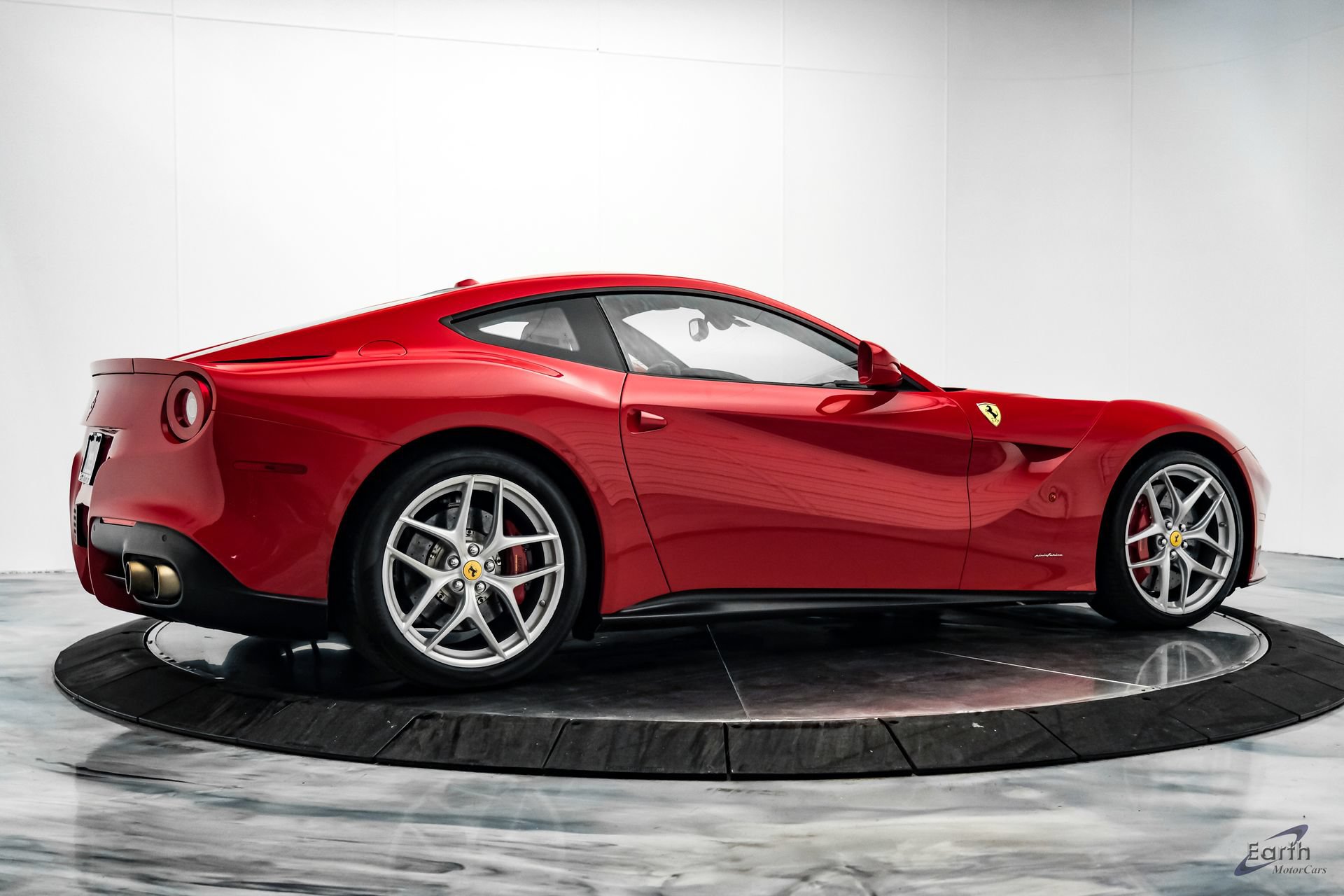 Used 2017 Ferrari F12 Berlinetta RWD image 14